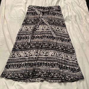 Maxi Skirt | Black & White Floral, Size Large